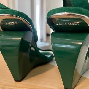 Never Worn Calvin Klein Suede Emerald Green Art Deco Wedge Sandal